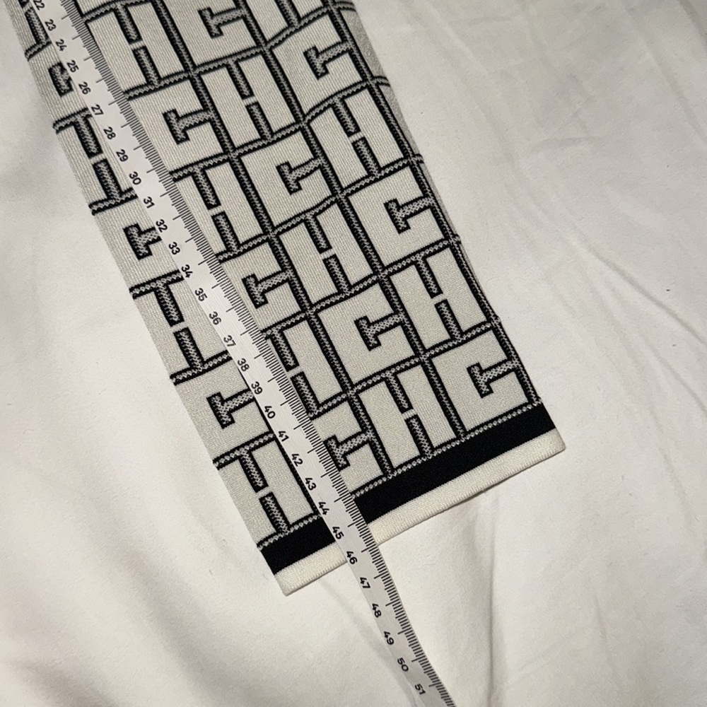 Carolina Herrera Dress - Picture 12 of 13